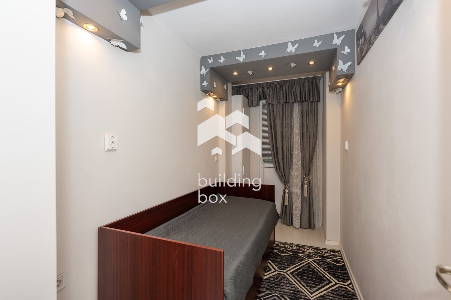 Двустаен преустроен в тристаен - 0