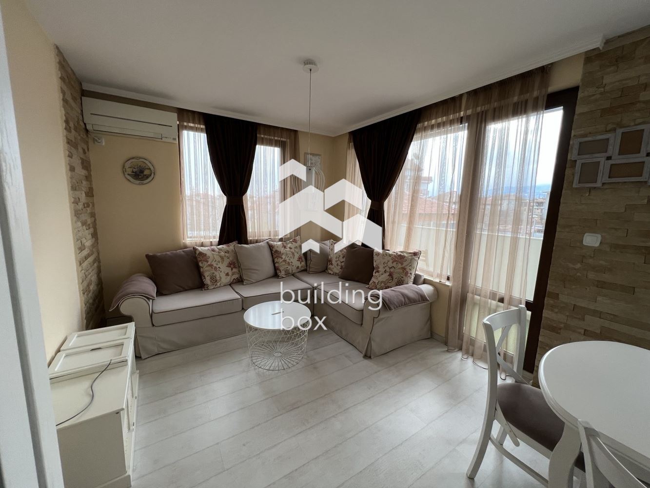 Тристаен апартамент – кв. Прослав