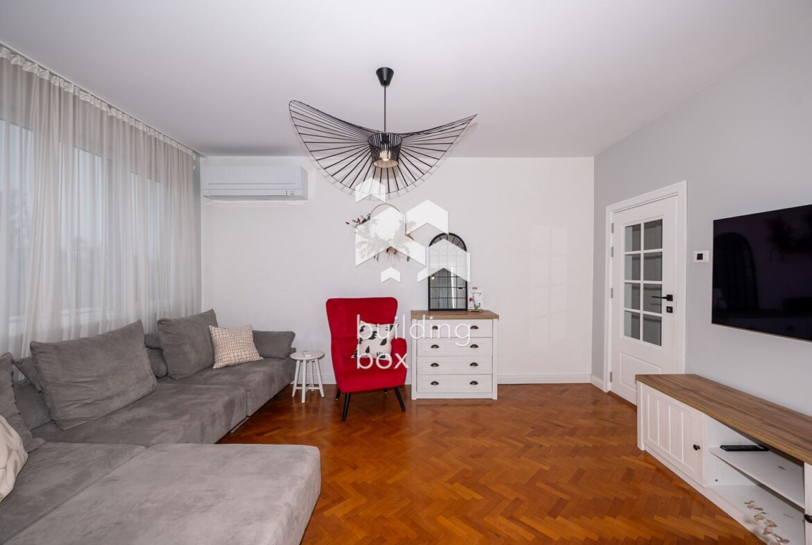 Уютен, обзаведен тристаен апартамент - кв. Каменица 1 - 0