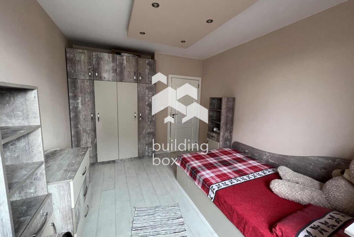 Тристаен апартамент - кв. Прослав - 0