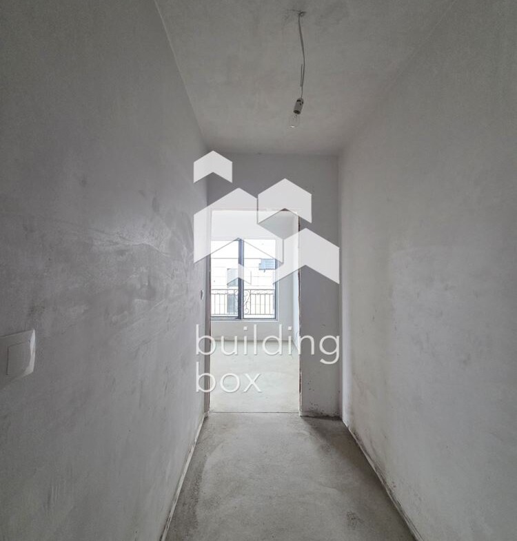 Двустаен апартамент в кв. „Остромила“ - 0