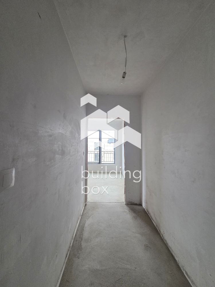 Двустаен апартамент в кв. „Остромила“ - 0