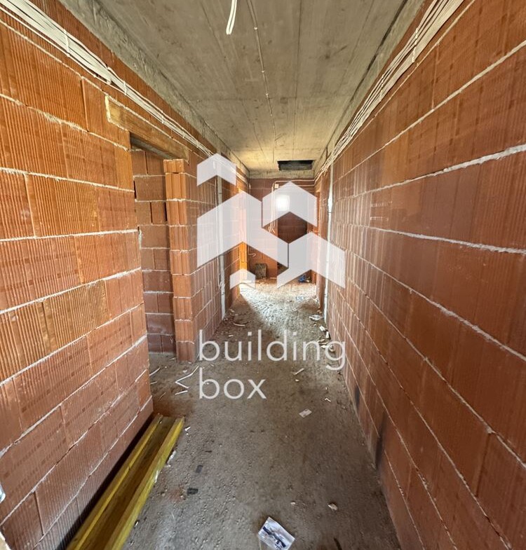 Самостоятелна къща в село Маноле - 0