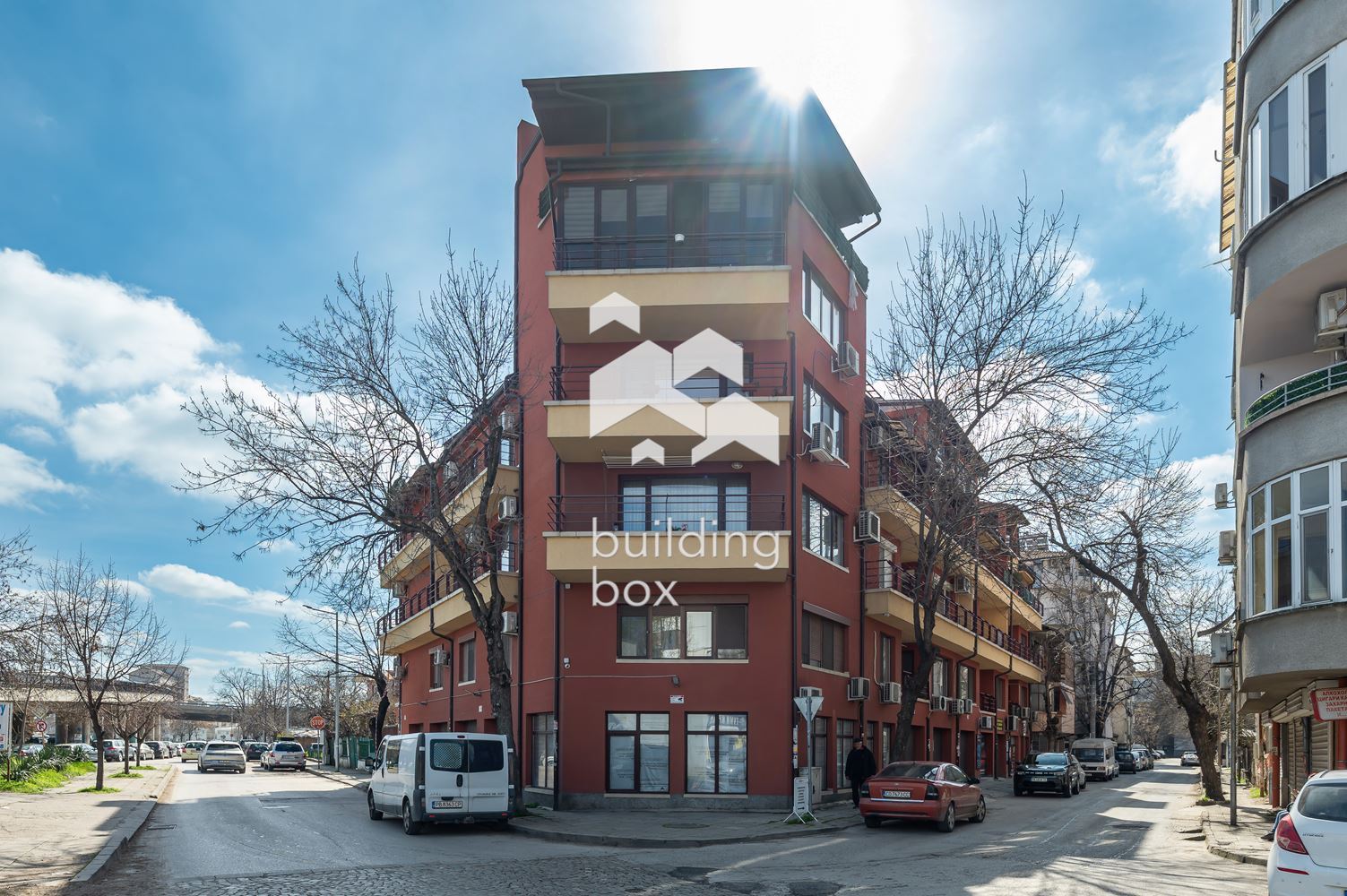 Двустаен обзаведен апартамент до Сточна гара - 0