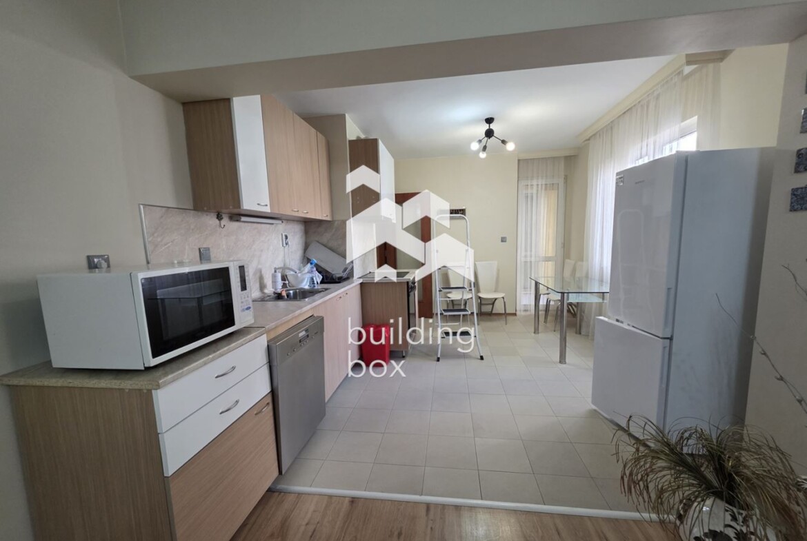 Тристаен апартамент в сърцето на кв. Кършияка до "Холидей Ин" и "БИЛЛА" - 0