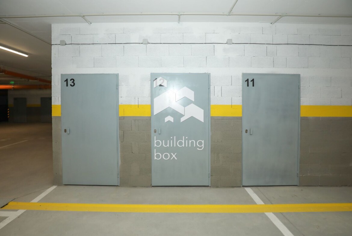 Нов слънчев 3-стаен апартамент - над 30 кв.м. всекидневна - 0