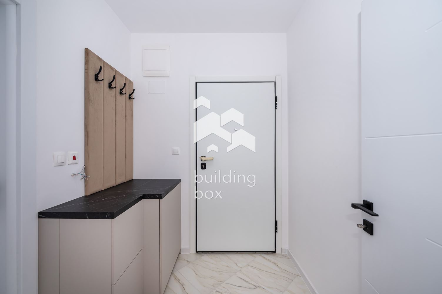 Двустаен апартамент, довършен до ключ - кв. Тракия - 0