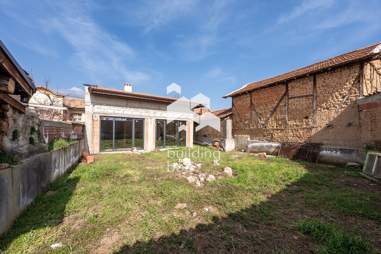 Еднофамилна къща в с. Старосел - 0