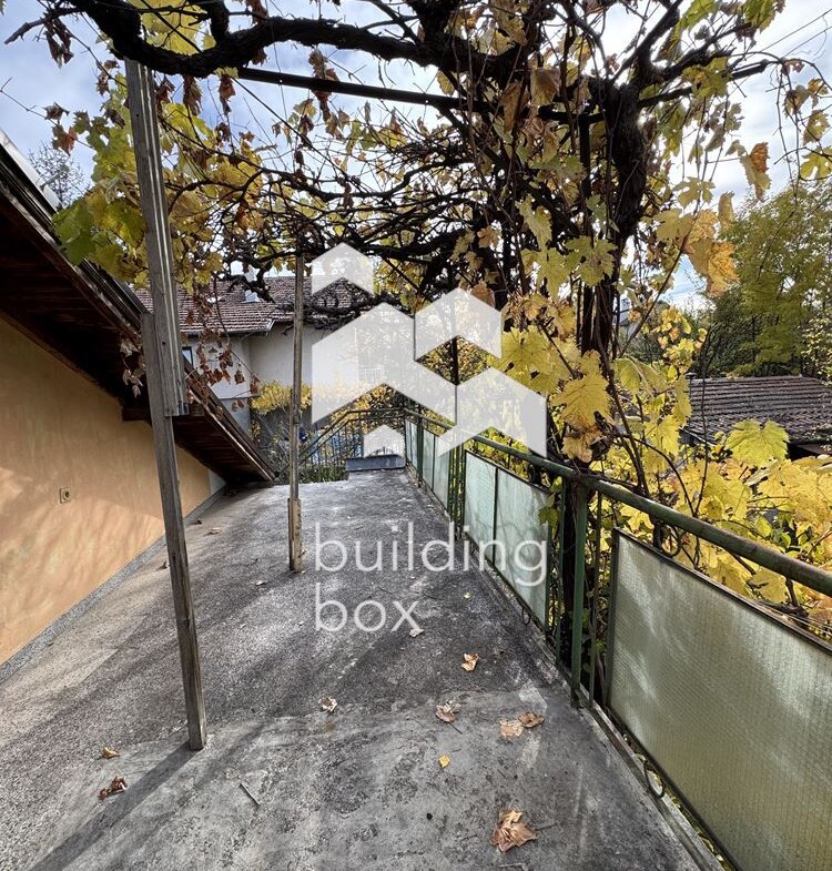 Етаж от къща в Банкя - 0