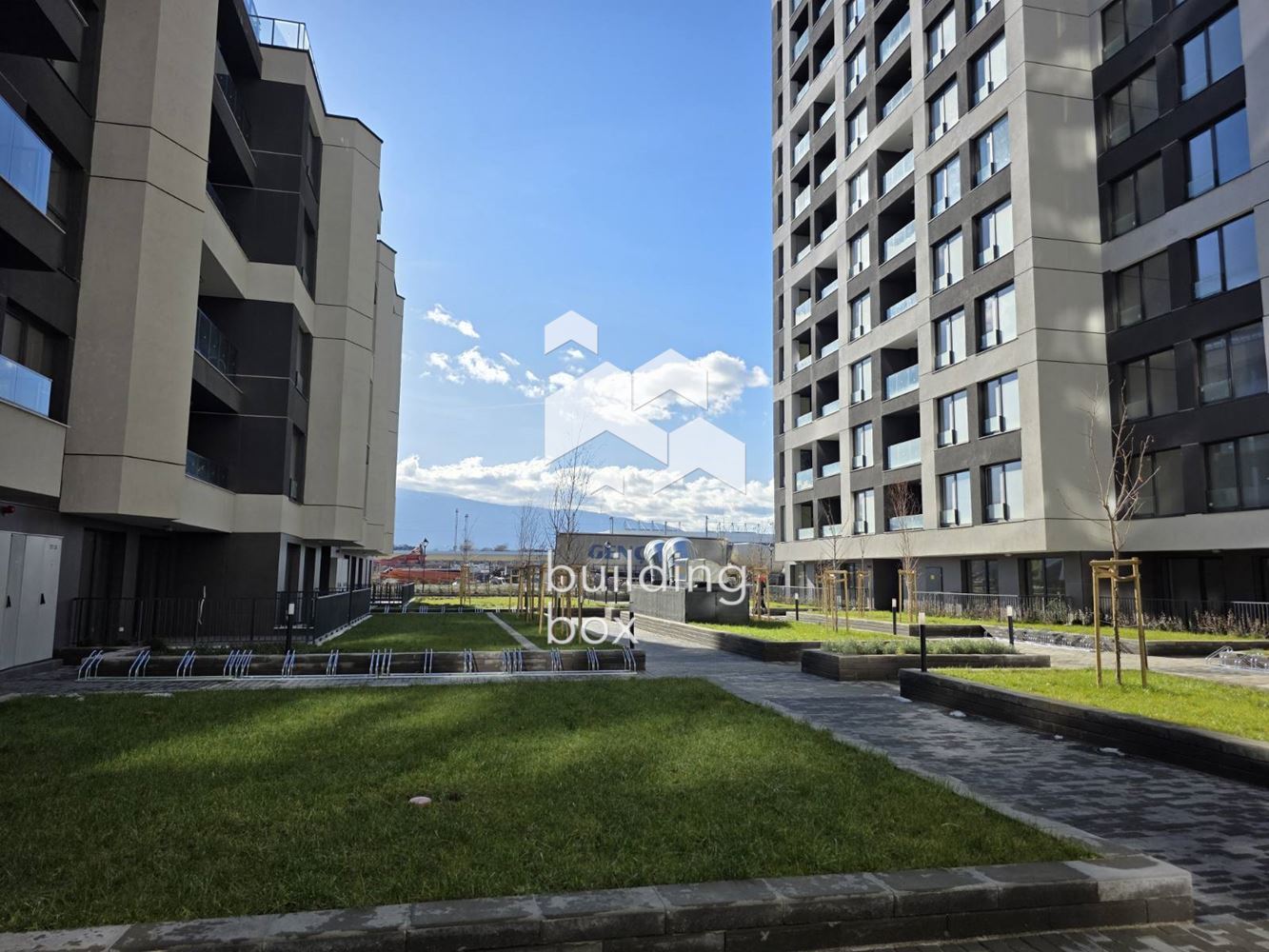 АКТ 16 до средата на годината! Топла връзка към метрото! Затворен комплекс! - 0