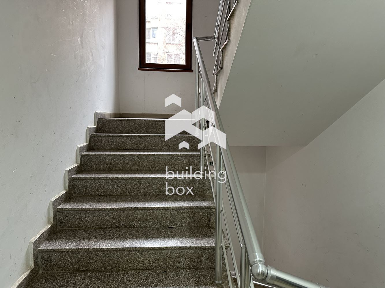 Тристаен апартамент в Люлин 1 - 0