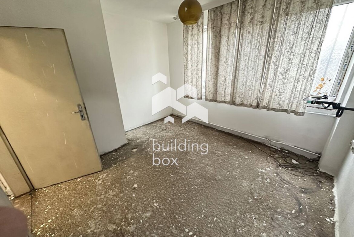 Просторен тристаен апартамент - кв. Гоце Делчев - 0