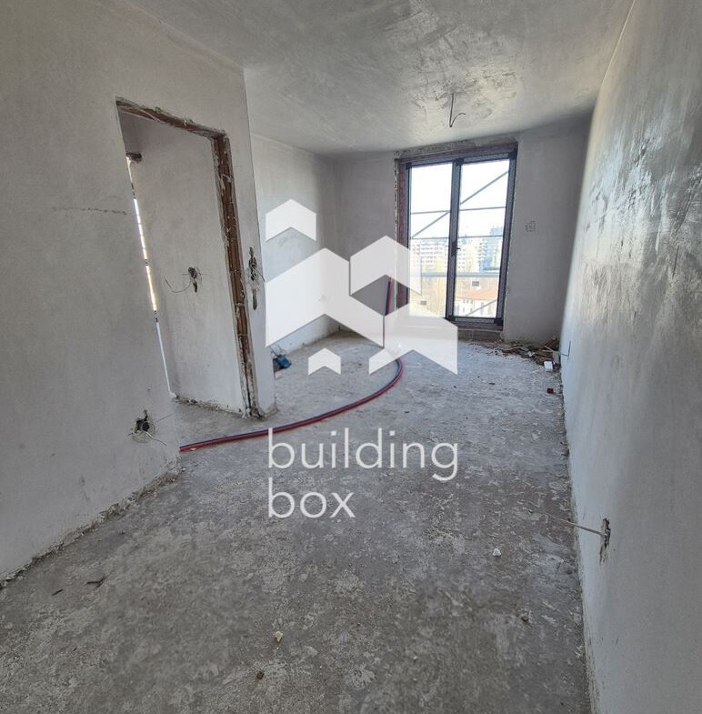 Тристаен апартамент в сграда "Casa Madrid" - район Оборище - 0