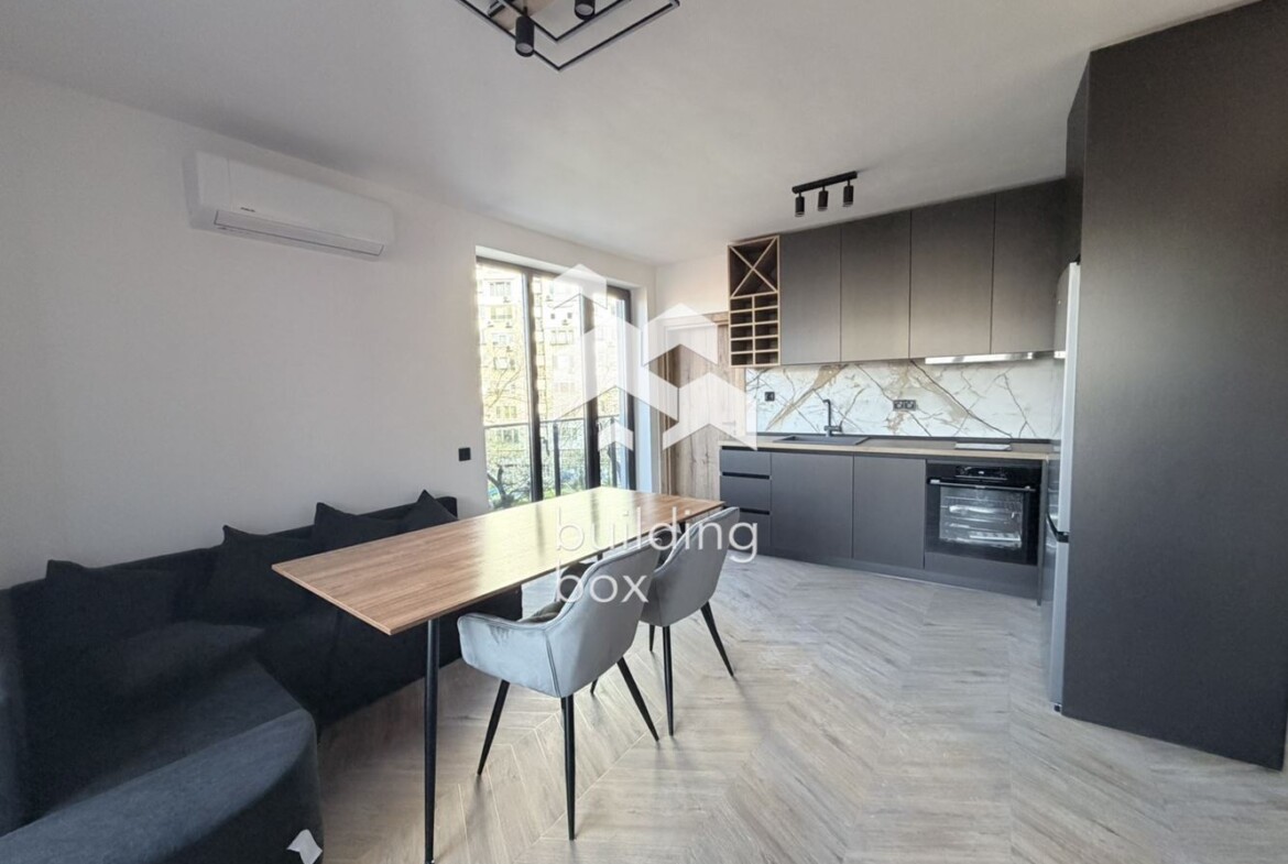 Тристаен обзаведен апартамент под наем - кв. Кършияка - 0