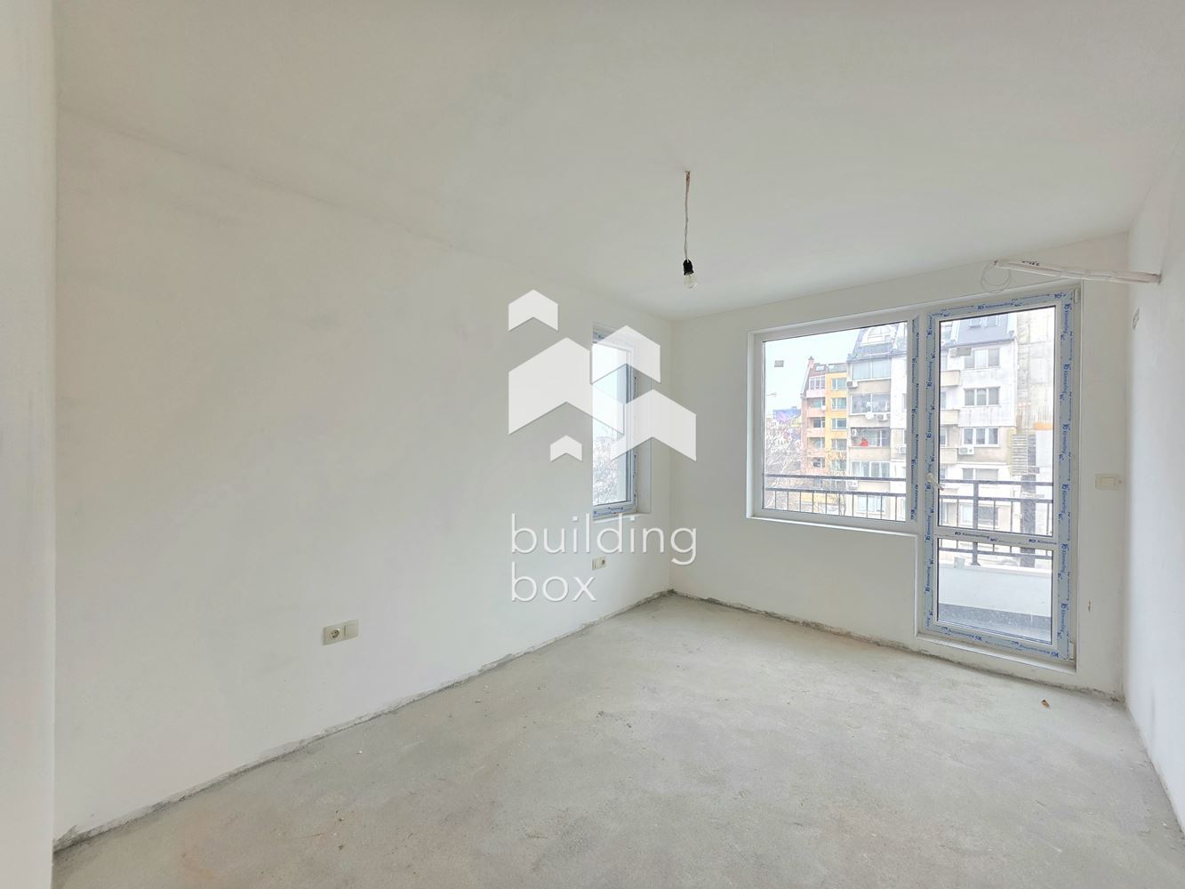 Тристаен апартамент - кв. Оборище - 0