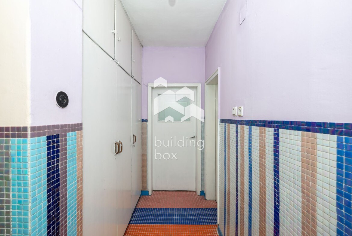 Тристаен апартамент срещу казино Риц - гр. Пловдив - 0