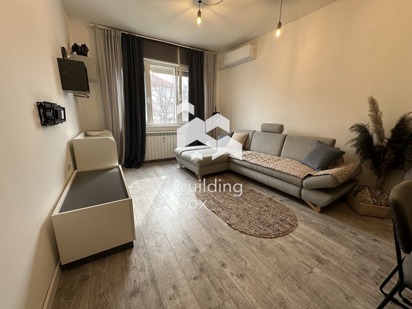 Двустаен апартамент в непосредствена близост до НДК