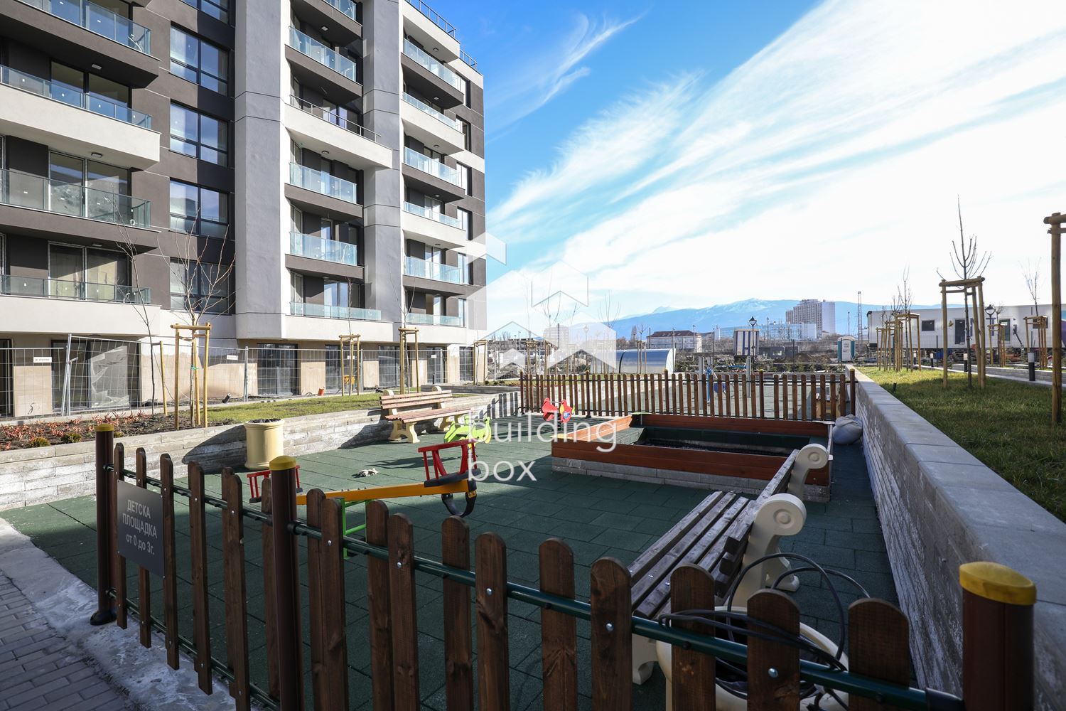 АКТ 16 до средата на годината! Топла връзка към метрото! Затворен комплекс! - 0