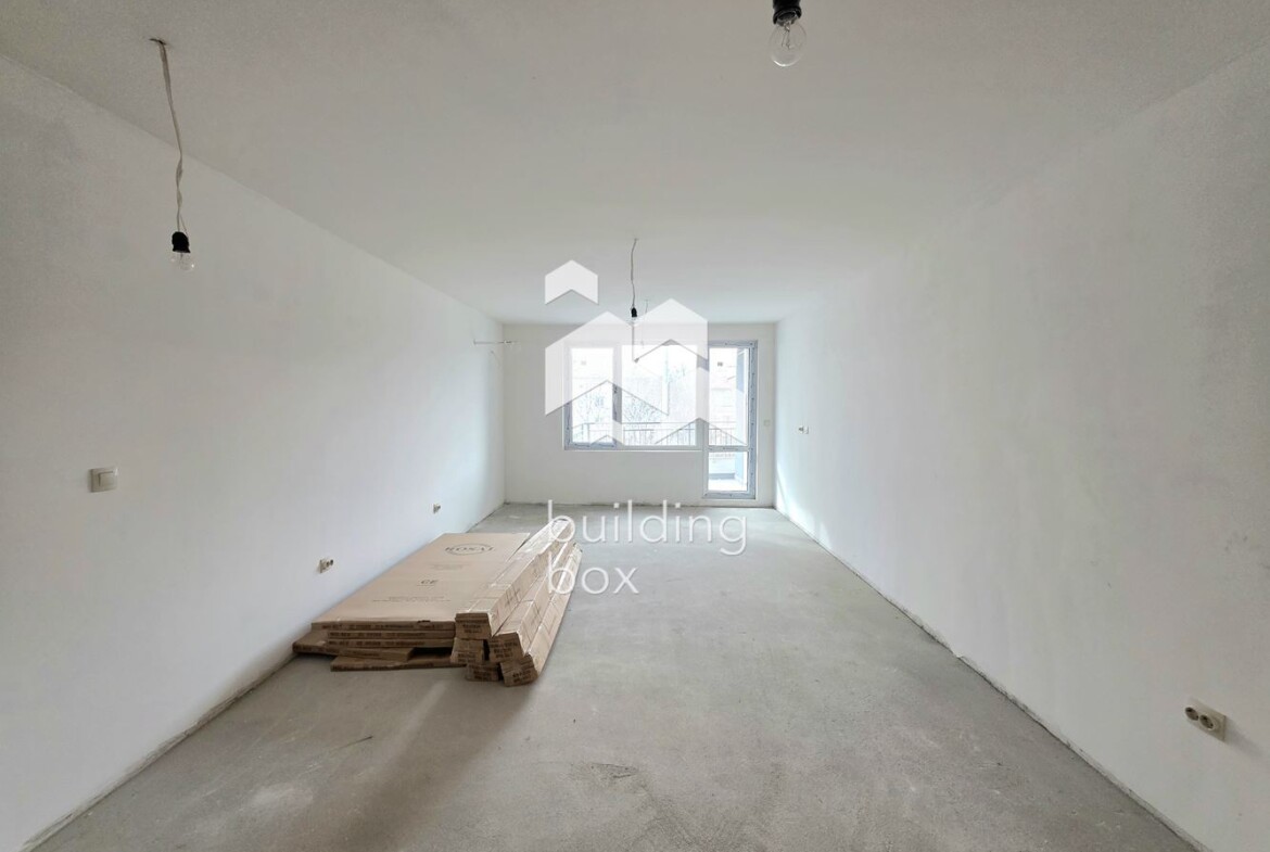 Тристаен апартамент - кв. Оборище - 0