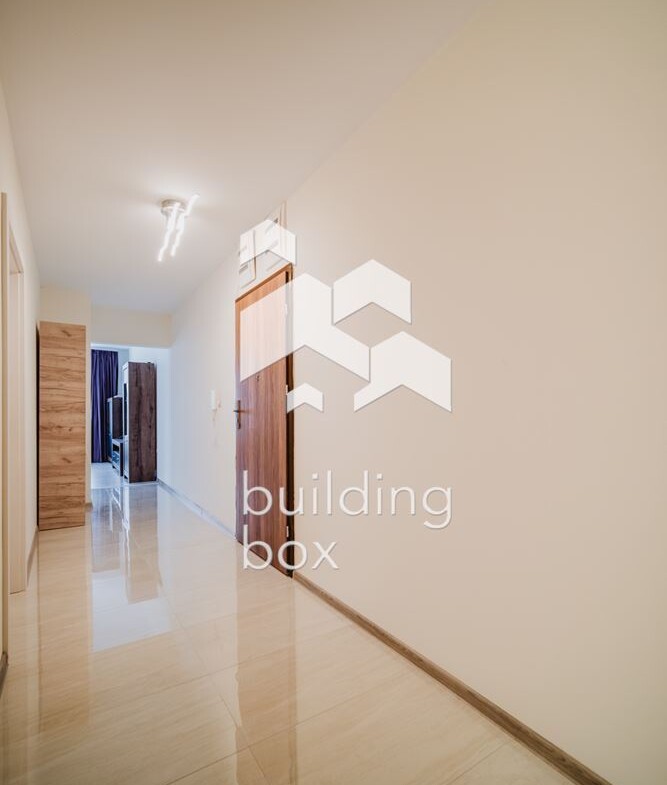 Тристаен обзаведен СИТИ ПАРК ЮГ - 0