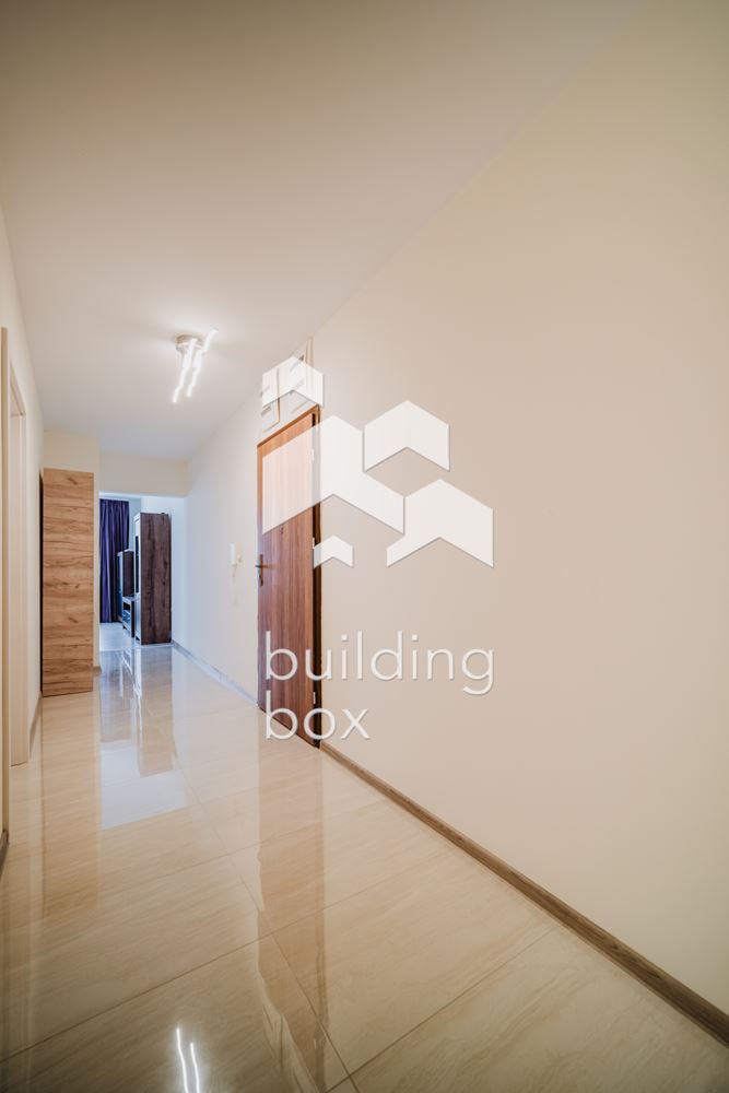 Тристаен обзаведен СИТИ ПАРК ЮГ - 0