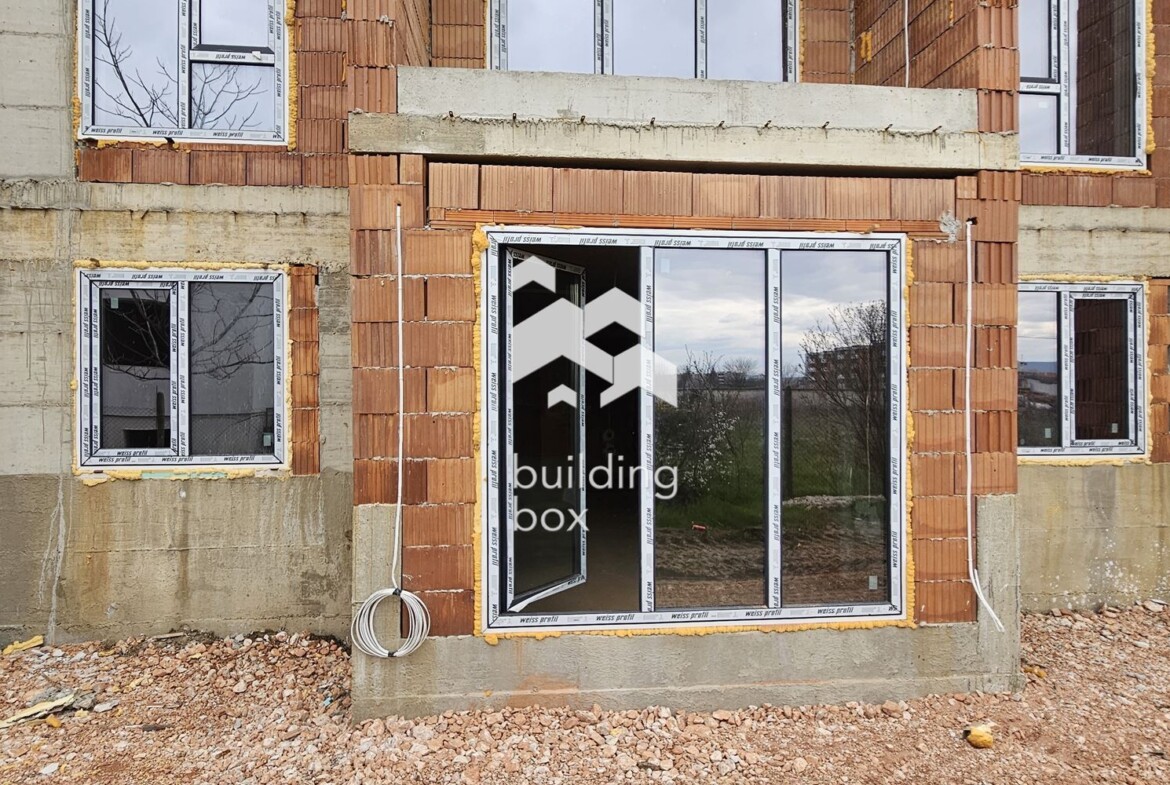 Двустаен апартамент, довършен до ключ - кв. Беломорски - 0