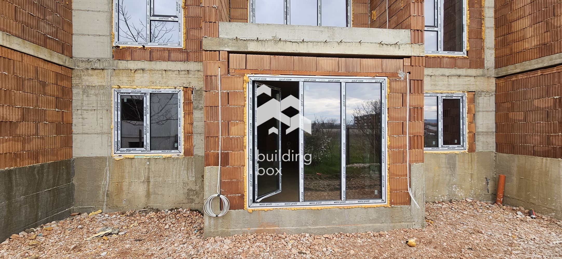 Двустаен апартамент, довършен до ключ - кв. Беломорски - 0