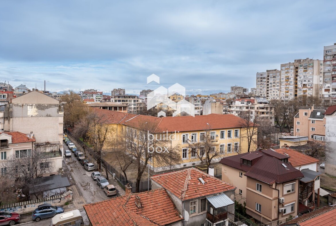 Тристаен апартамент срещу казино Риц - гр. Пловдив - 0