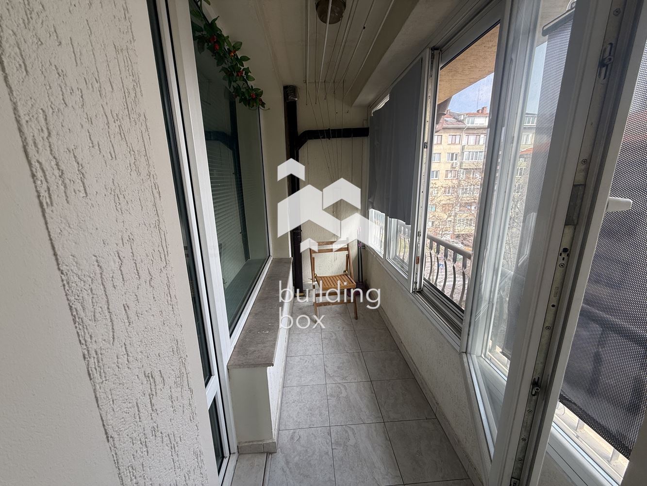 Просторен и семеен тристаен апартамент в кв. Гео Милев - 0