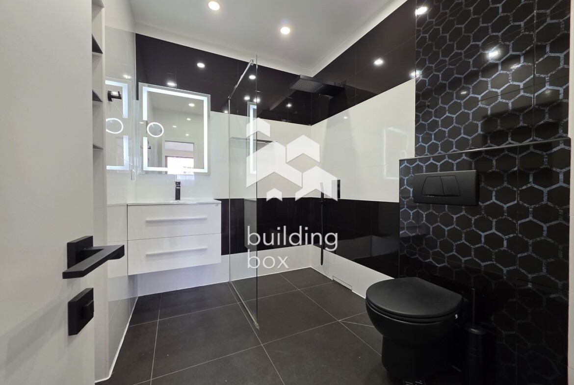 Просторен многостиаен след ремонт в Павлово - 0