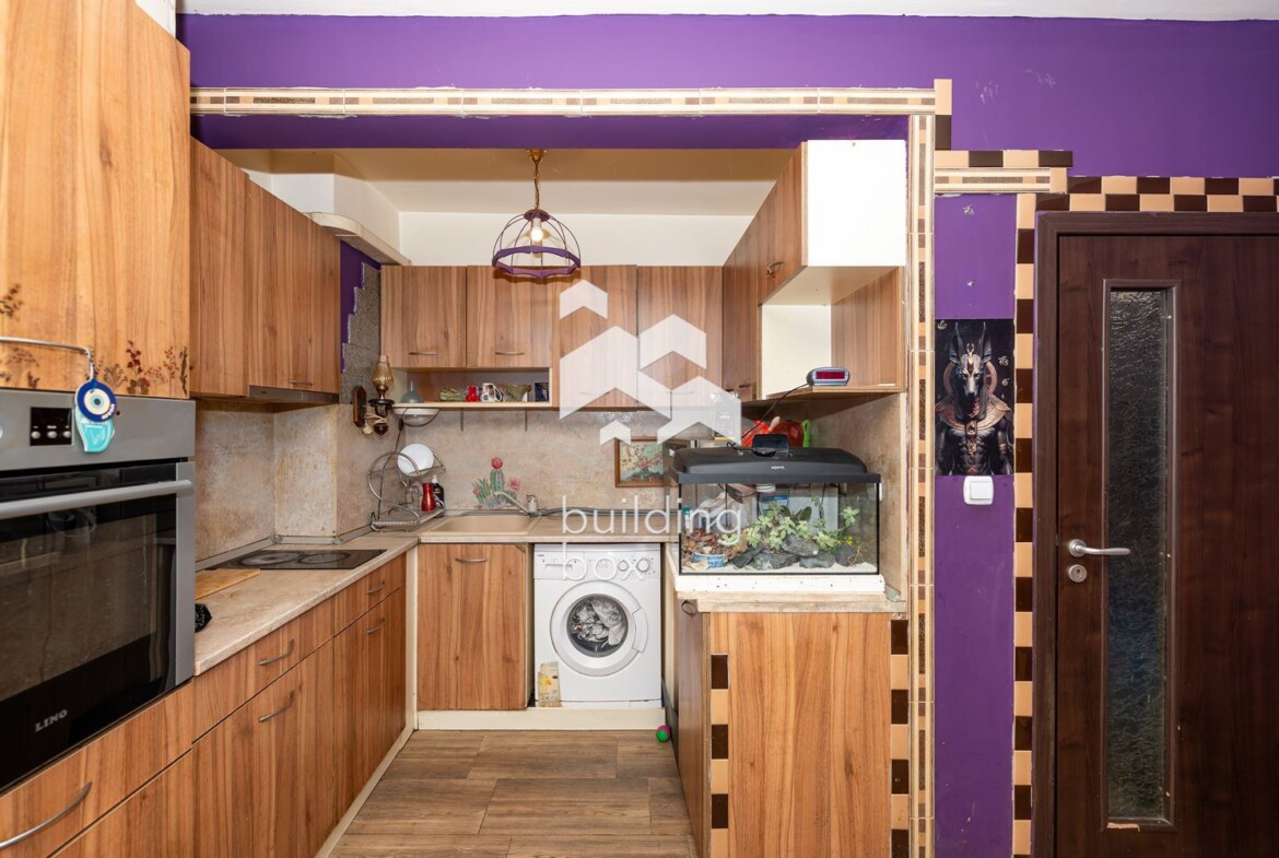 Двустаен обзаведен апартамент до Сточна гара - 0