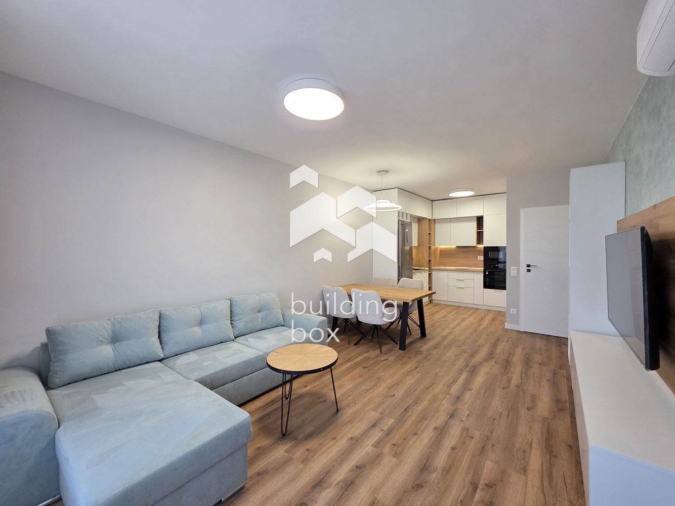 Дизайнерски двустаен апартамент в Ирис парк