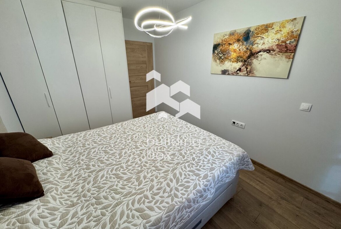 Луксозен двустаен в Центъра - 0