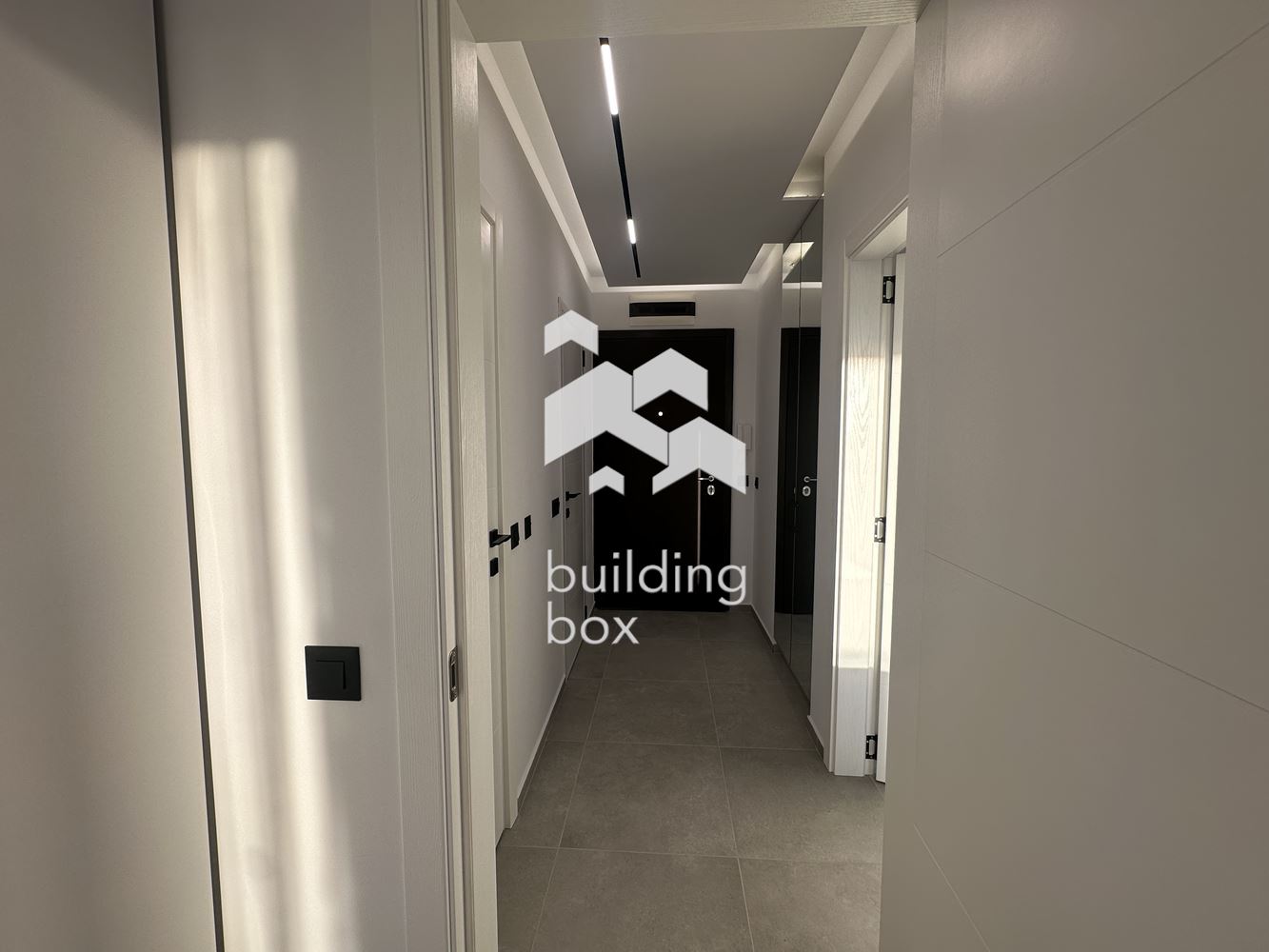 Стилен двустаен апартамент в Кръстова Вада - 0