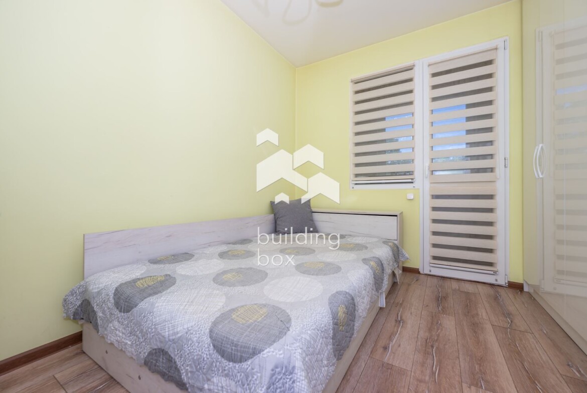 Тристаен ОБЗАВЕДЕН апартамент след РЕМОНТ - само за 124 999€ - 0