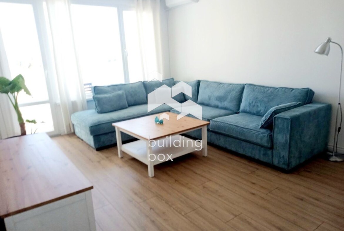 Просторен и светъл тристаен апартамент в кв. Модерно предградие - 0