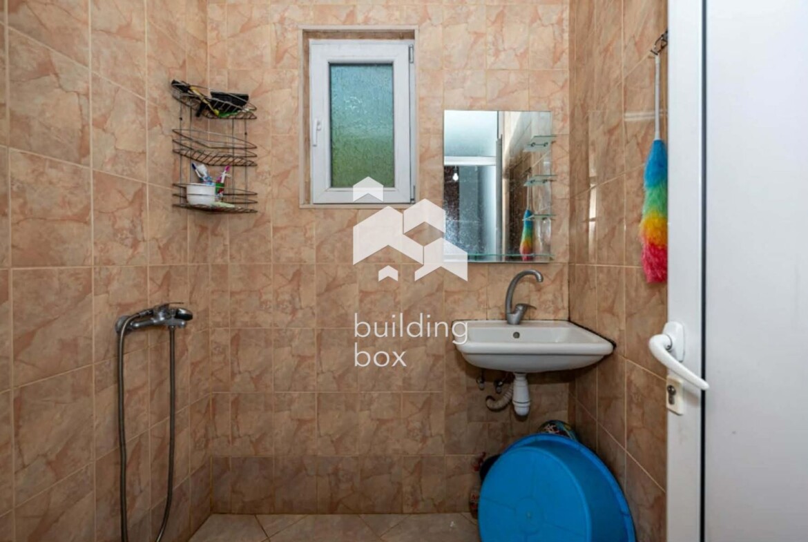 Двустаен апартамент - кв. Кючук Париж - 0