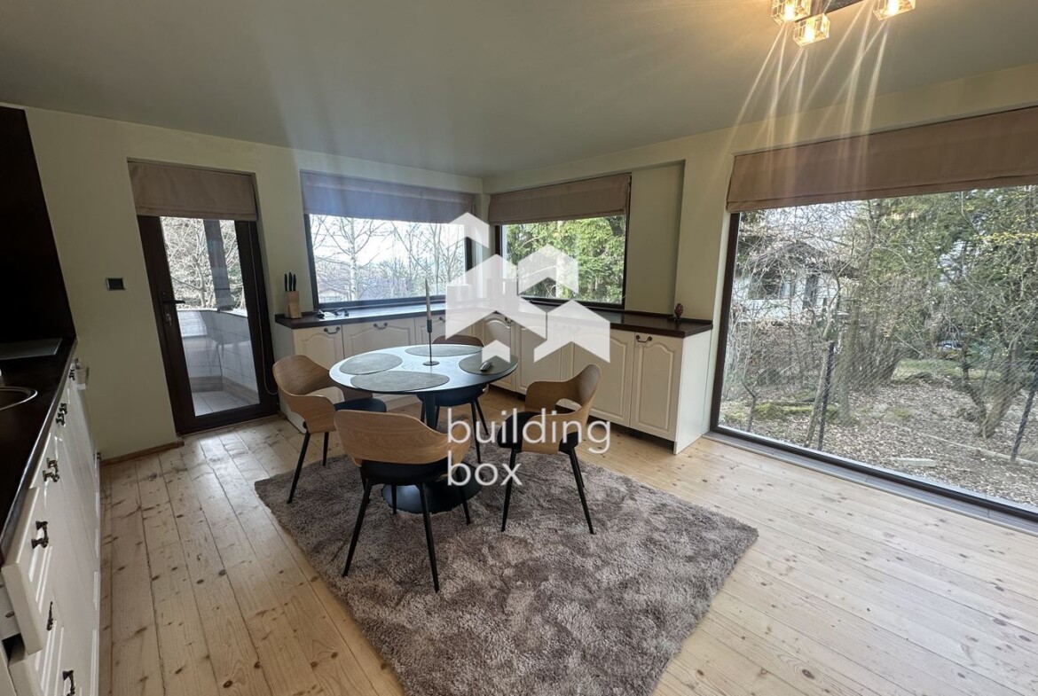 Уютна къща в с. Бистрица - 0