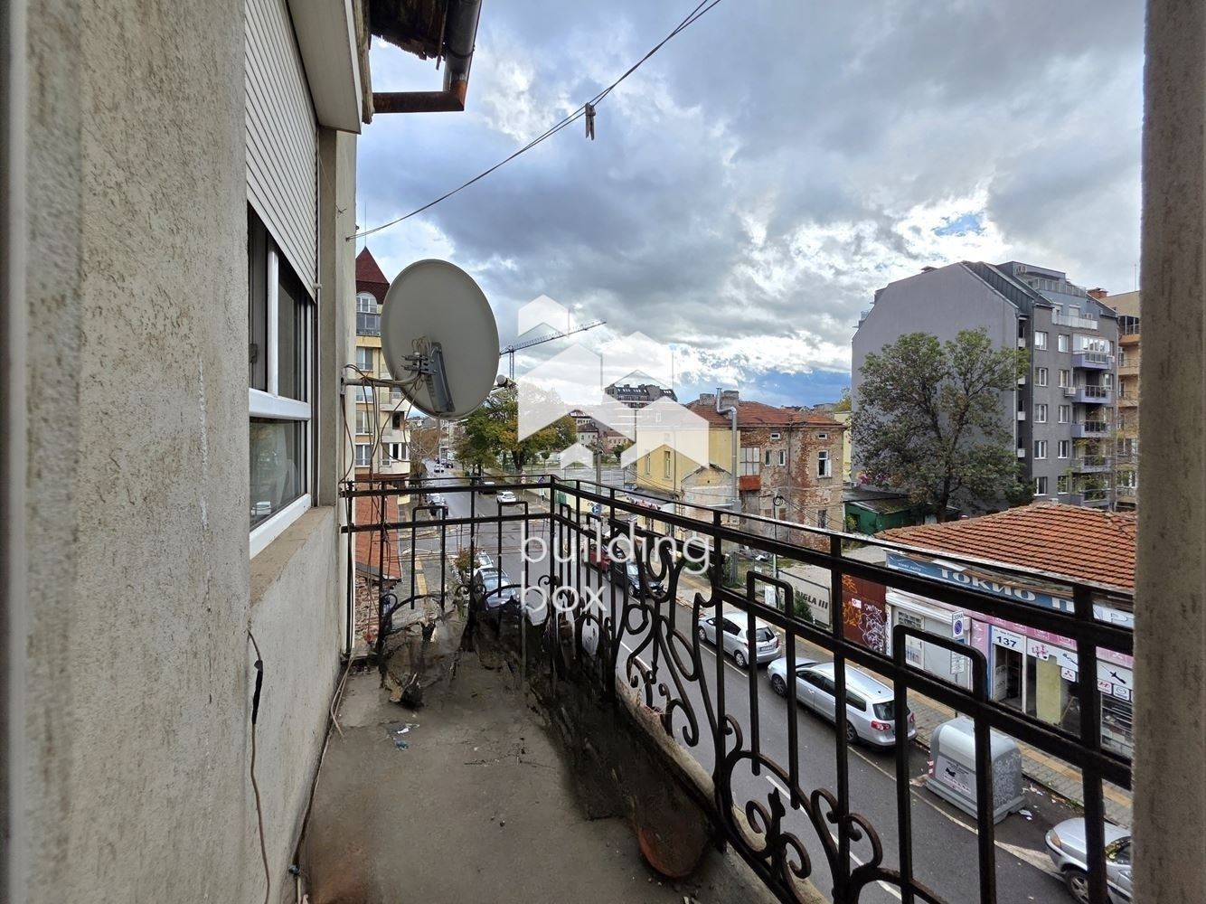 Двустаен апартамент в центъра – ъгъла на ул. "Опълченска" и ул. "Цар Симеон" - 0