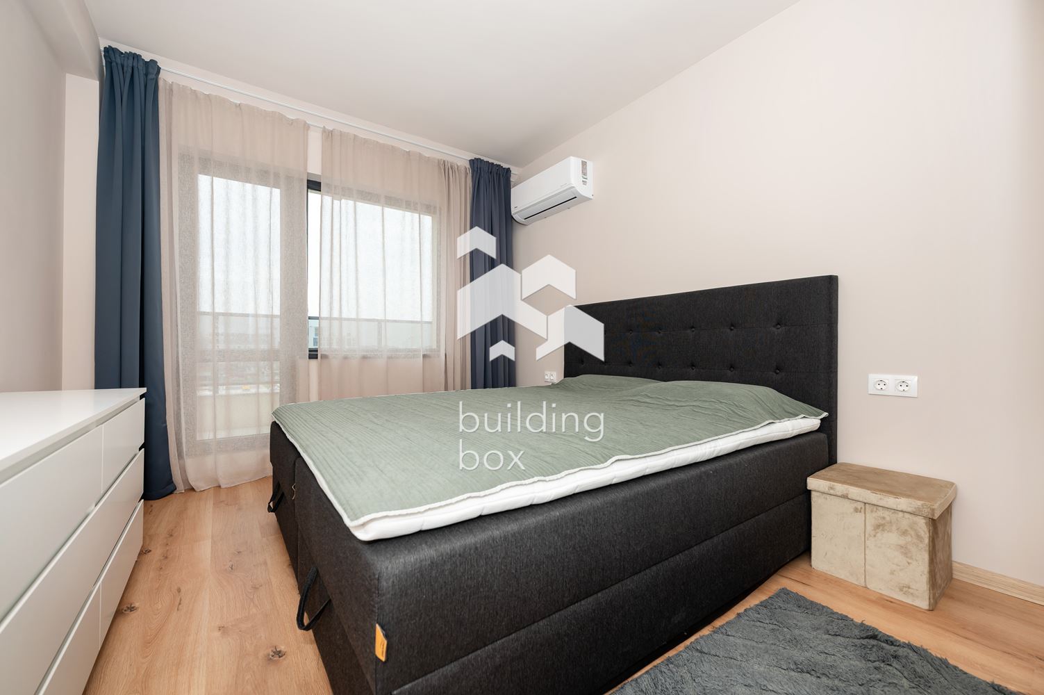 Двустаен обзаведен апартамент - кв. Христо Смирненски - 0