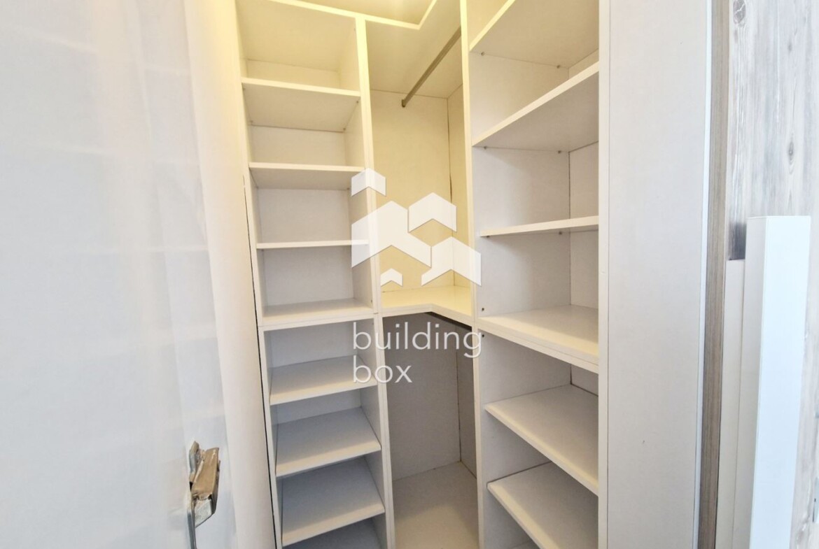 Тристаен апартамент в кв. Витоша - 0