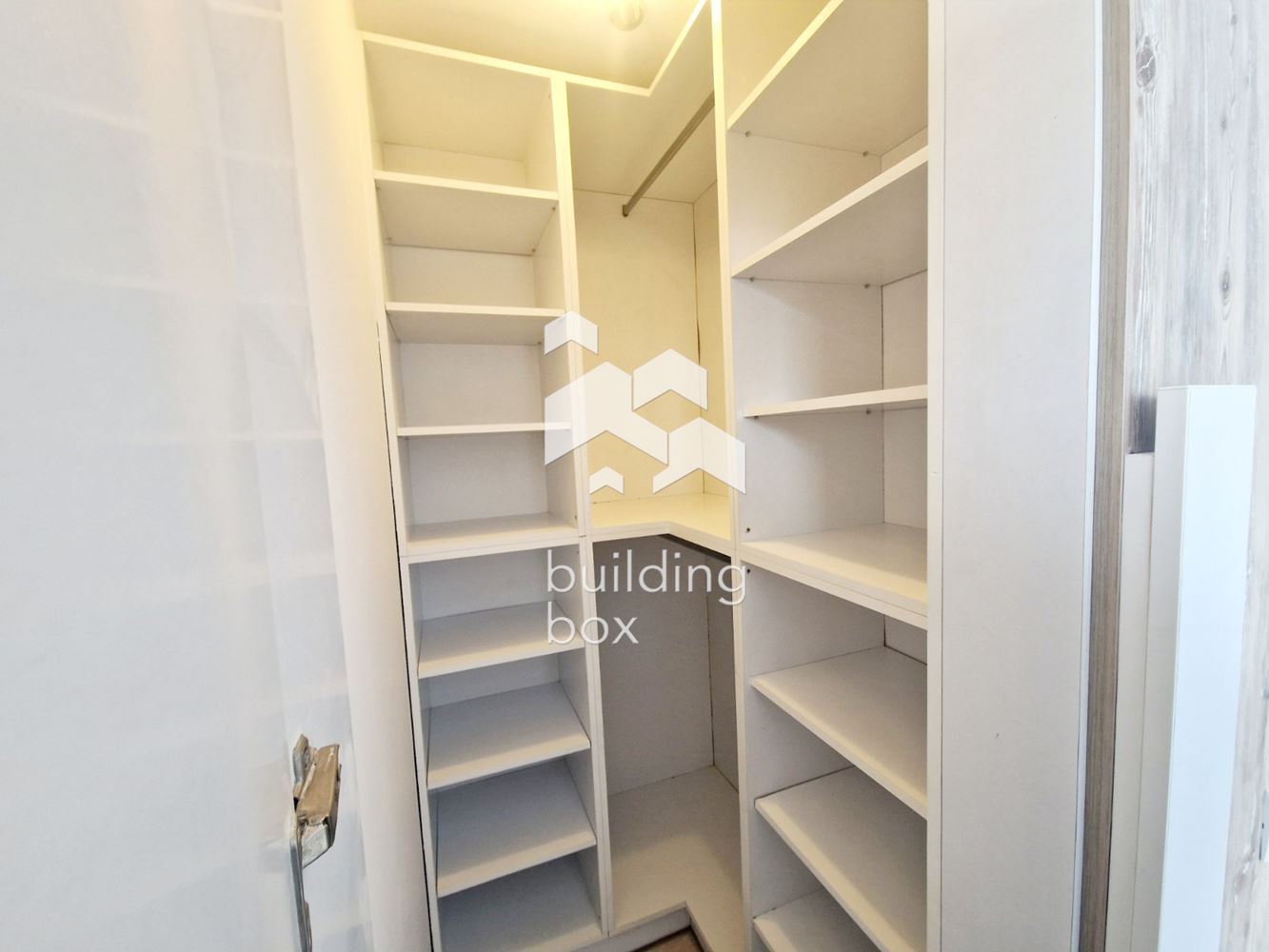 Тристаен апартамент в кв. Витоша - 0