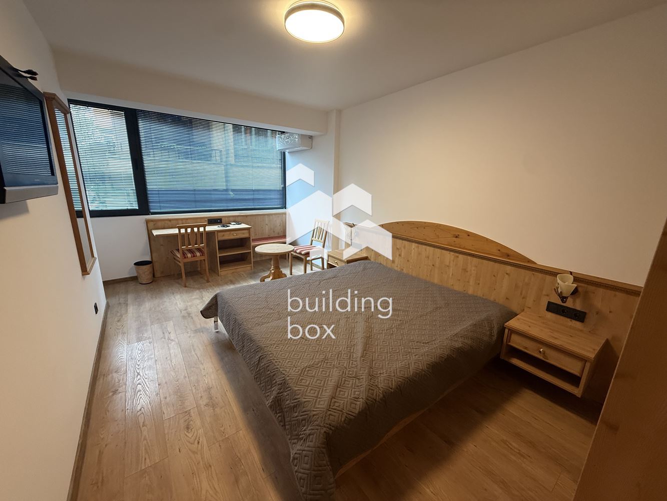 Многостаен апартамент с шест спални - 0