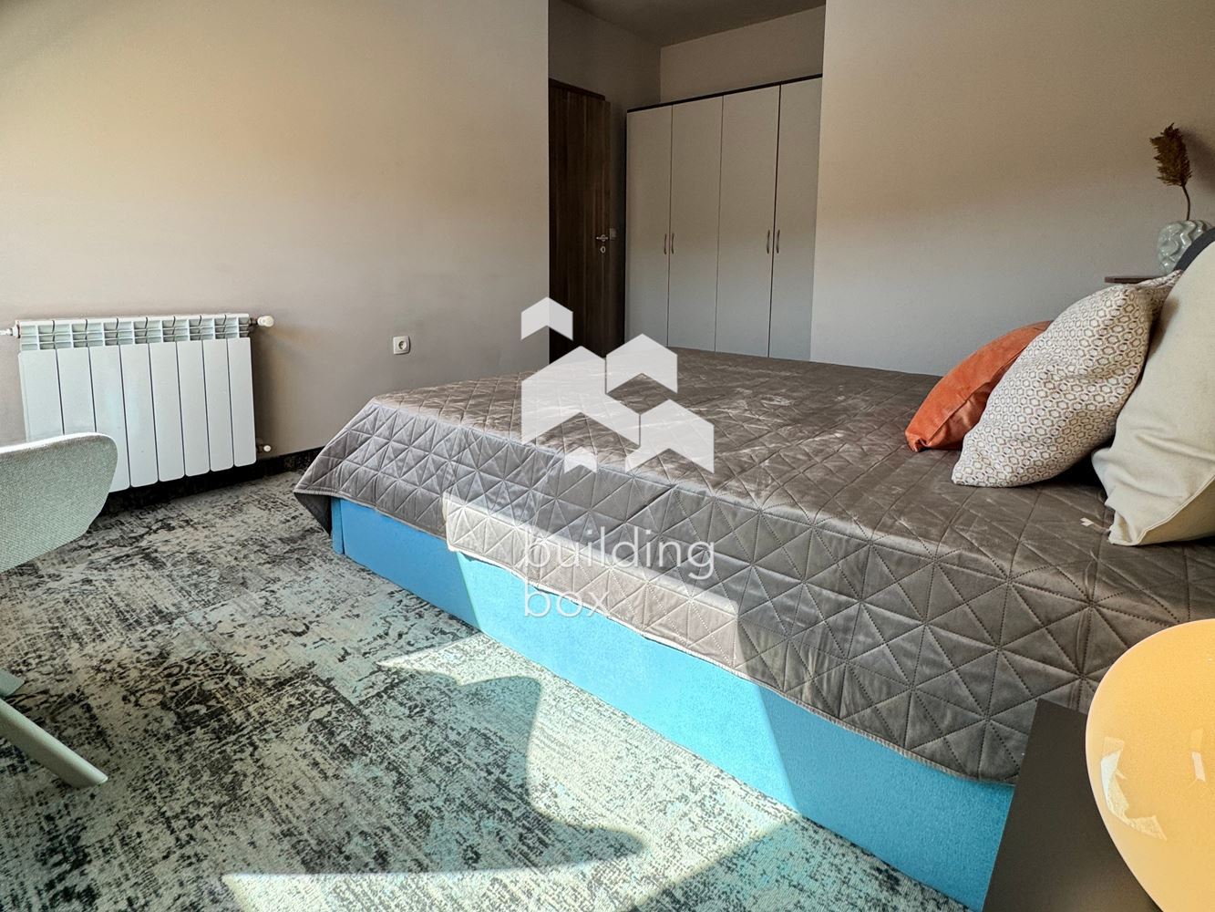 Многостаен апартамент в затворен комплекс в кв. Кръстова вада - 0