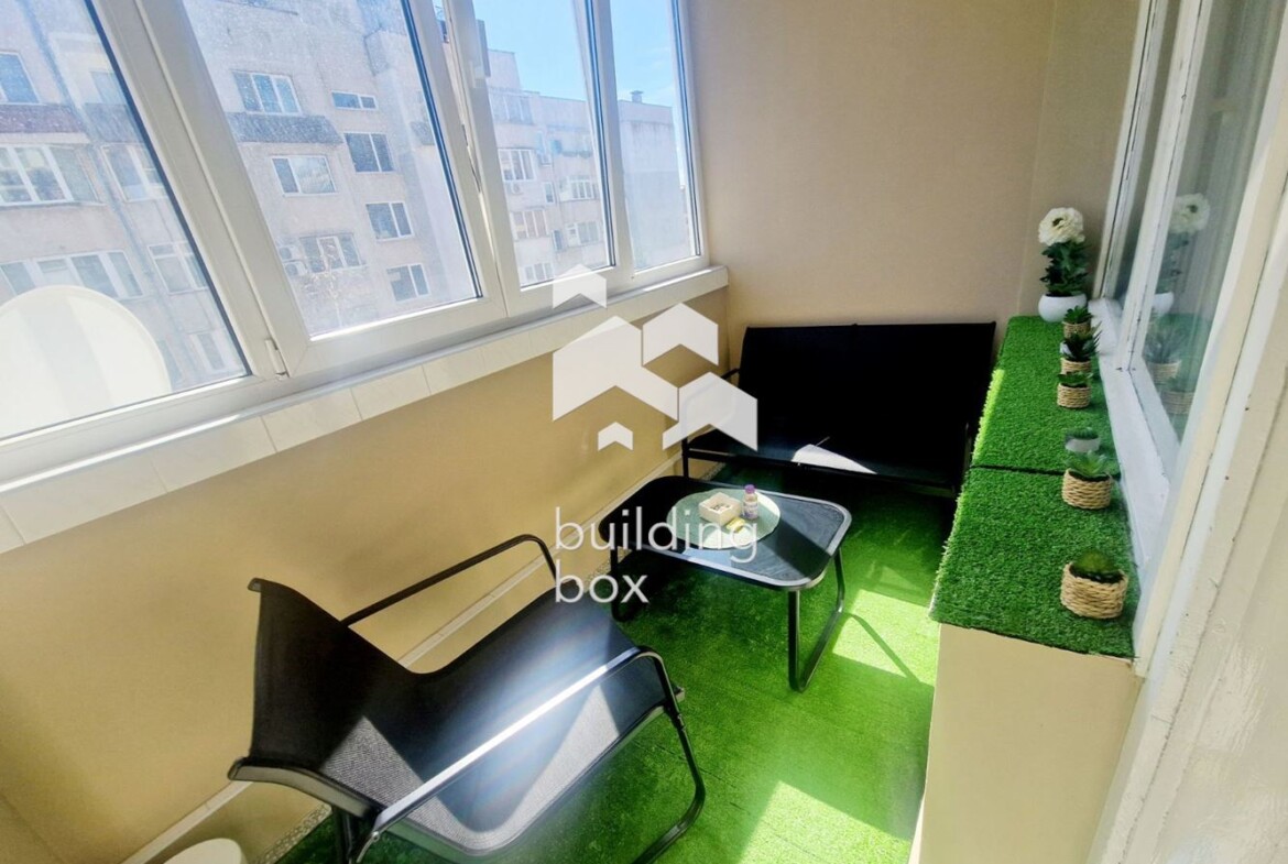 Просторен и светъл тристаен апартамент в кв. Банишора - 0