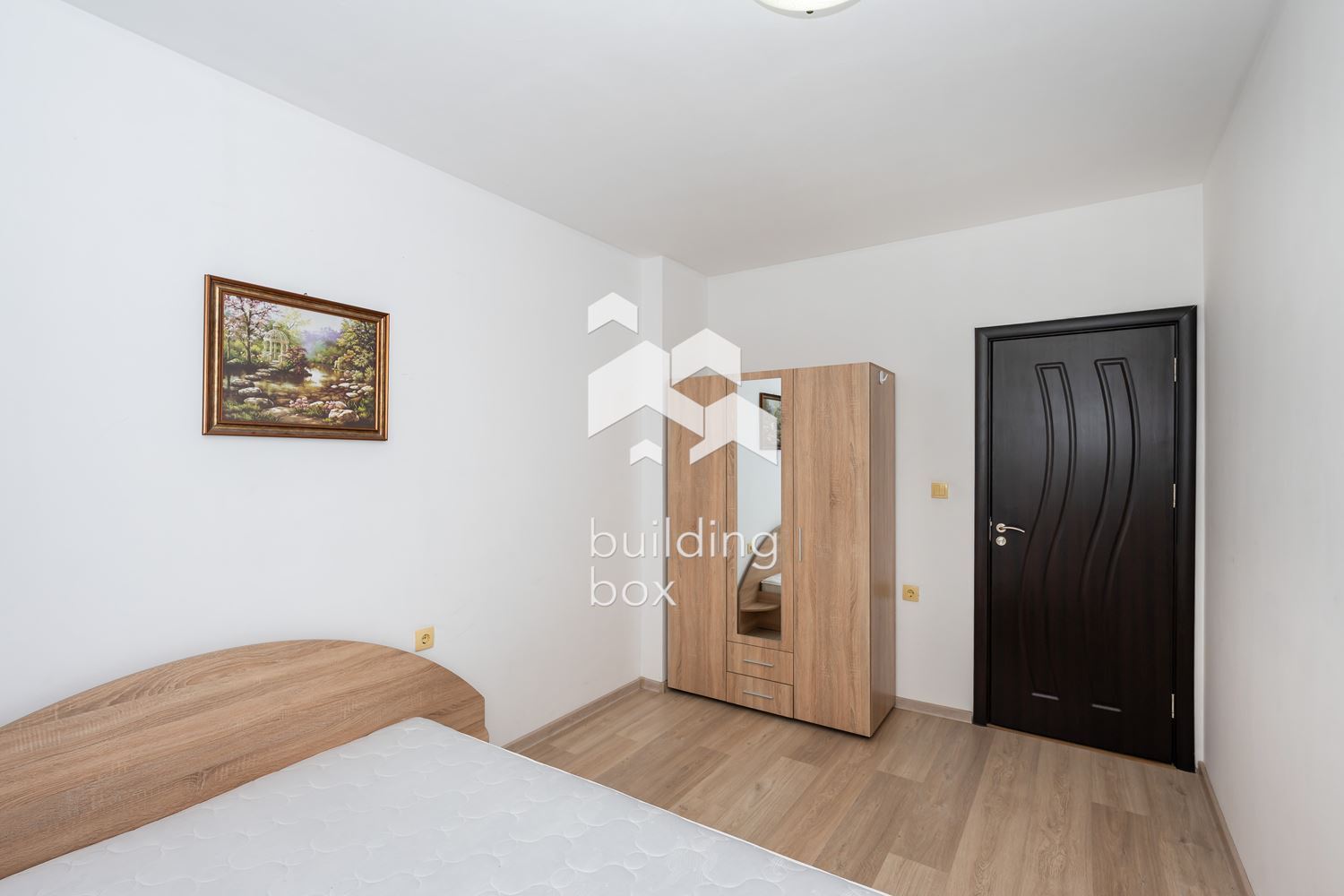 Тристаен обзаведен апартамент - 0