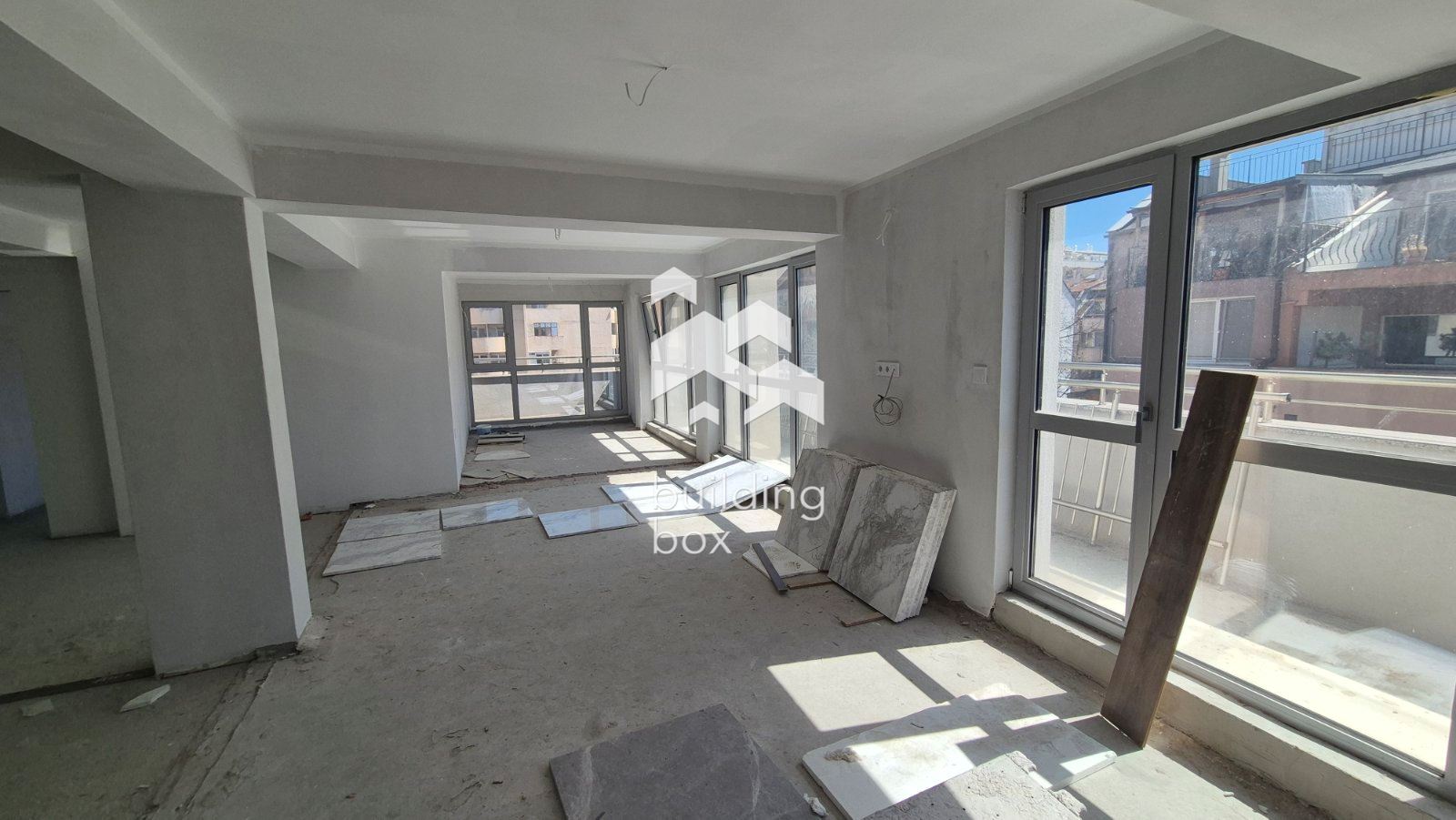 Апартамент с 3 спални в сграда с Акт 16