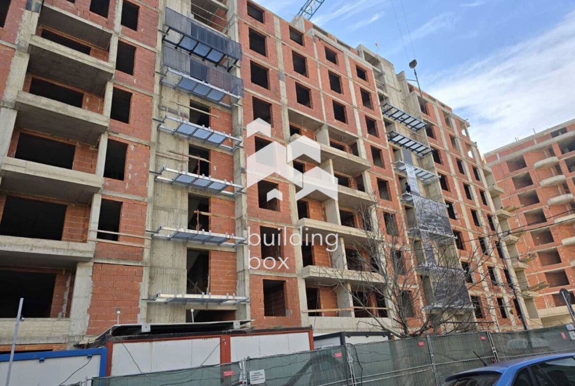 Просторен двустаен апартамент - ж.к. Младост 4 - 0