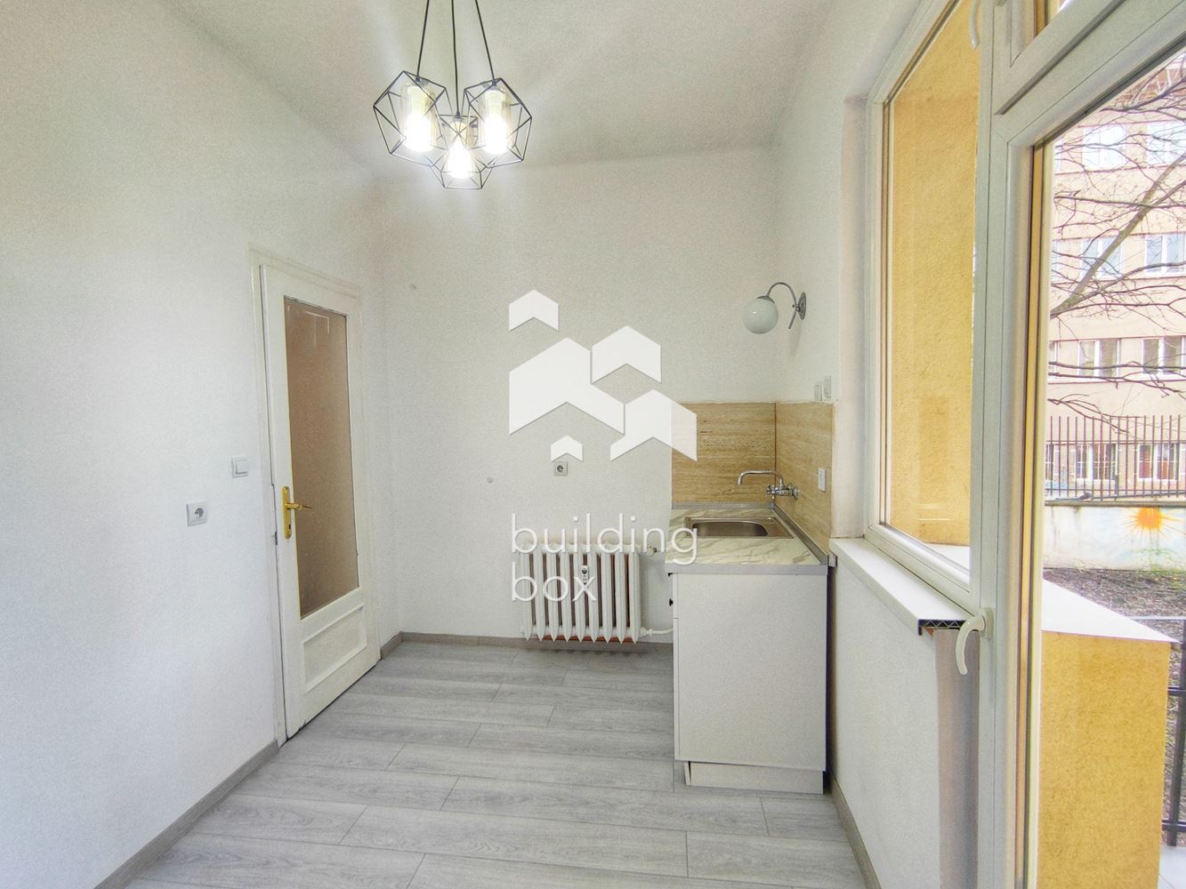 Светъл освежен двустаен апартамент/ офис на бул. Христо Ботев - 0