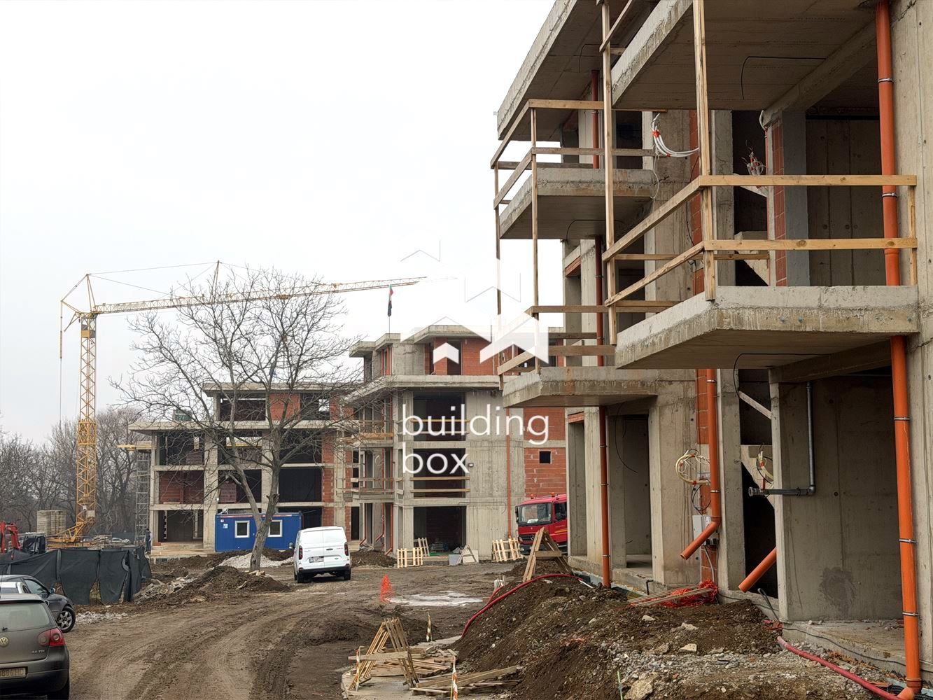 Панорамен тристаен апартамент с югоизточно изложение до “Ринг Мол”